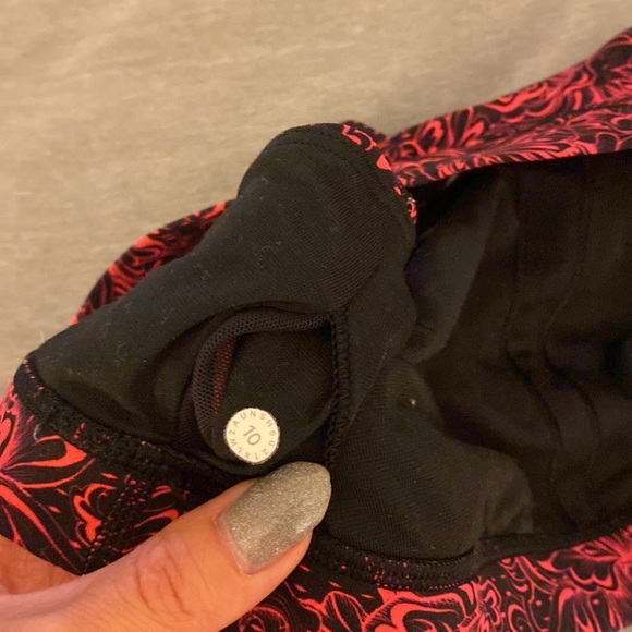 Lululemon Sports Bra- Unique Floral & Dash Pattern - Picture 3 of 4